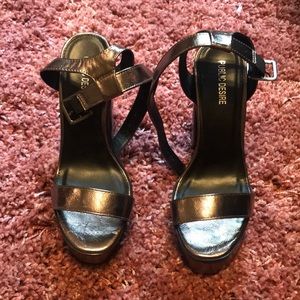 ❕ON HOLD❕Metallic platform sandals